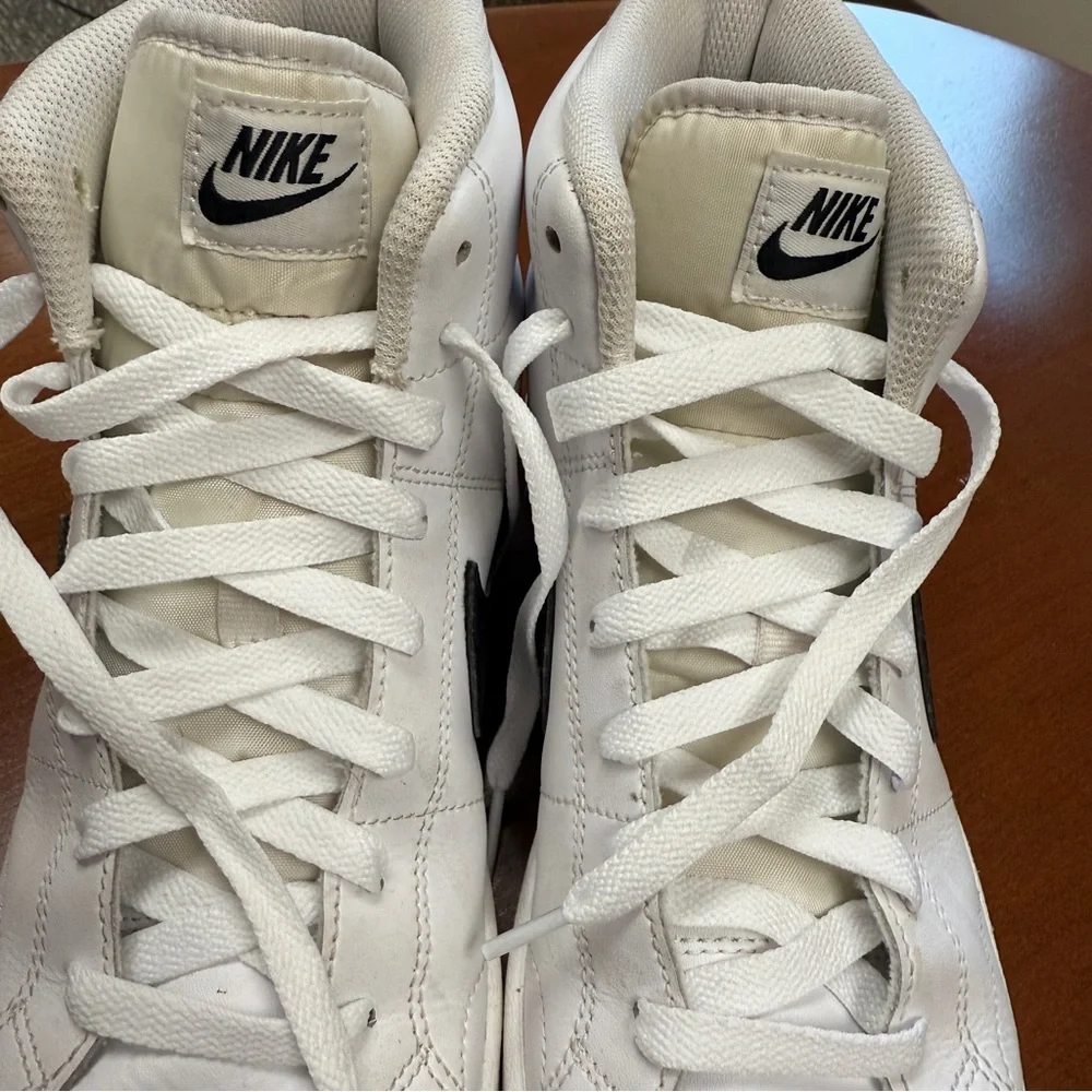 EUC Nike Court Royale 2 Mid White Onyx Leather Shoes, Size 8 Men (9.5-10 Women)